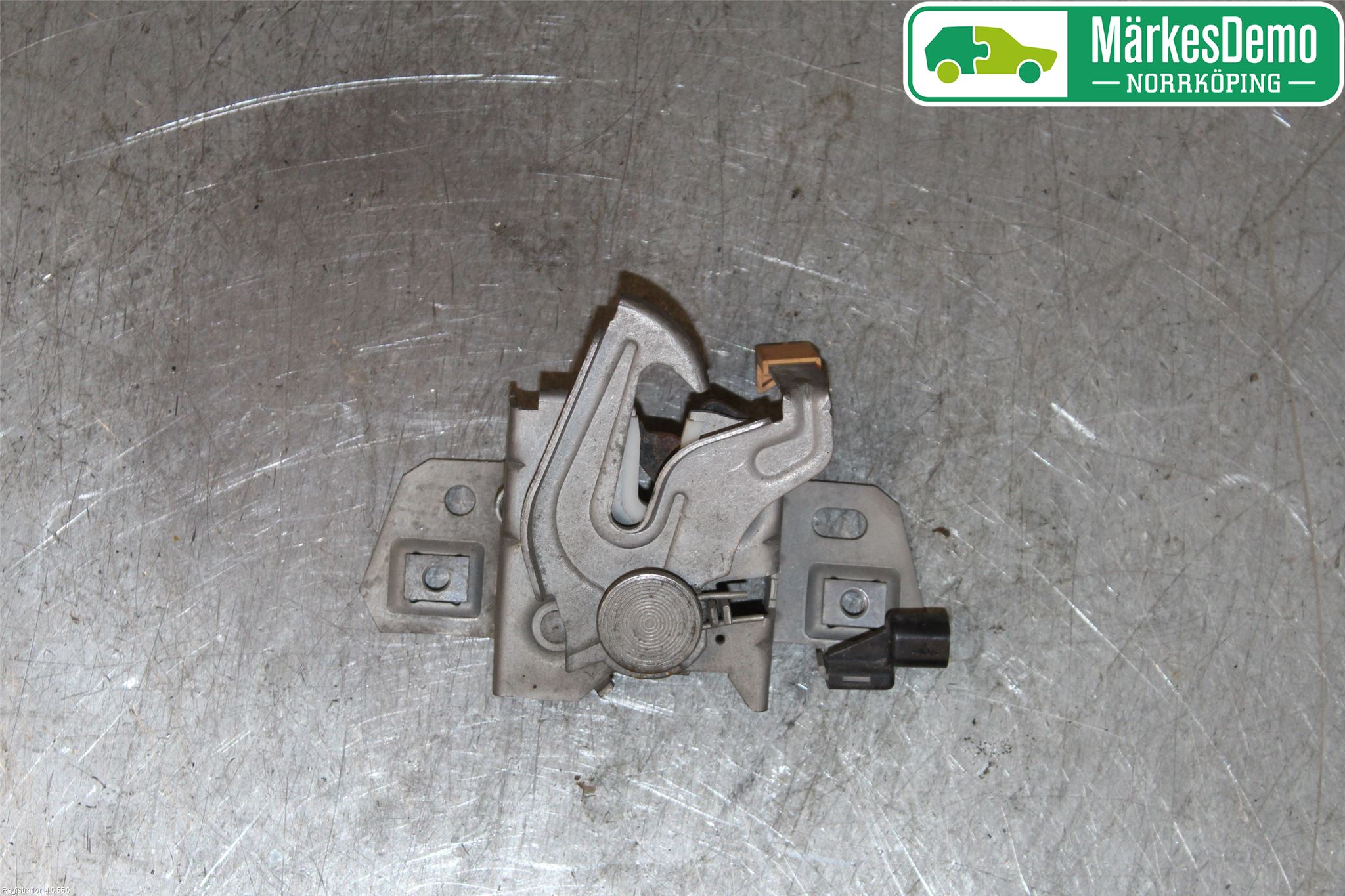 Volvo S40 08-12 Huvlås