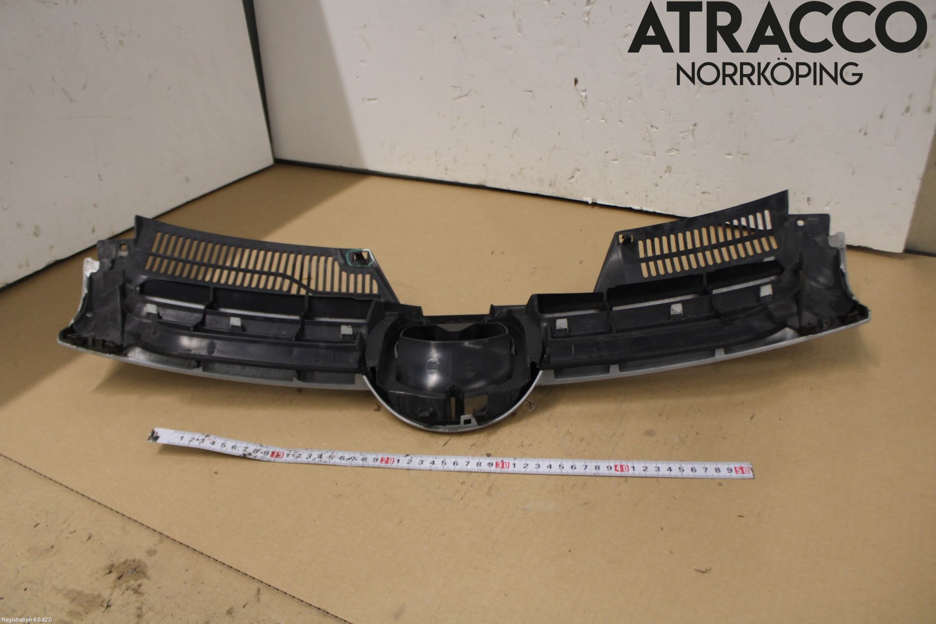Volkswagen VW GOLF V 04-09 Grill Komp