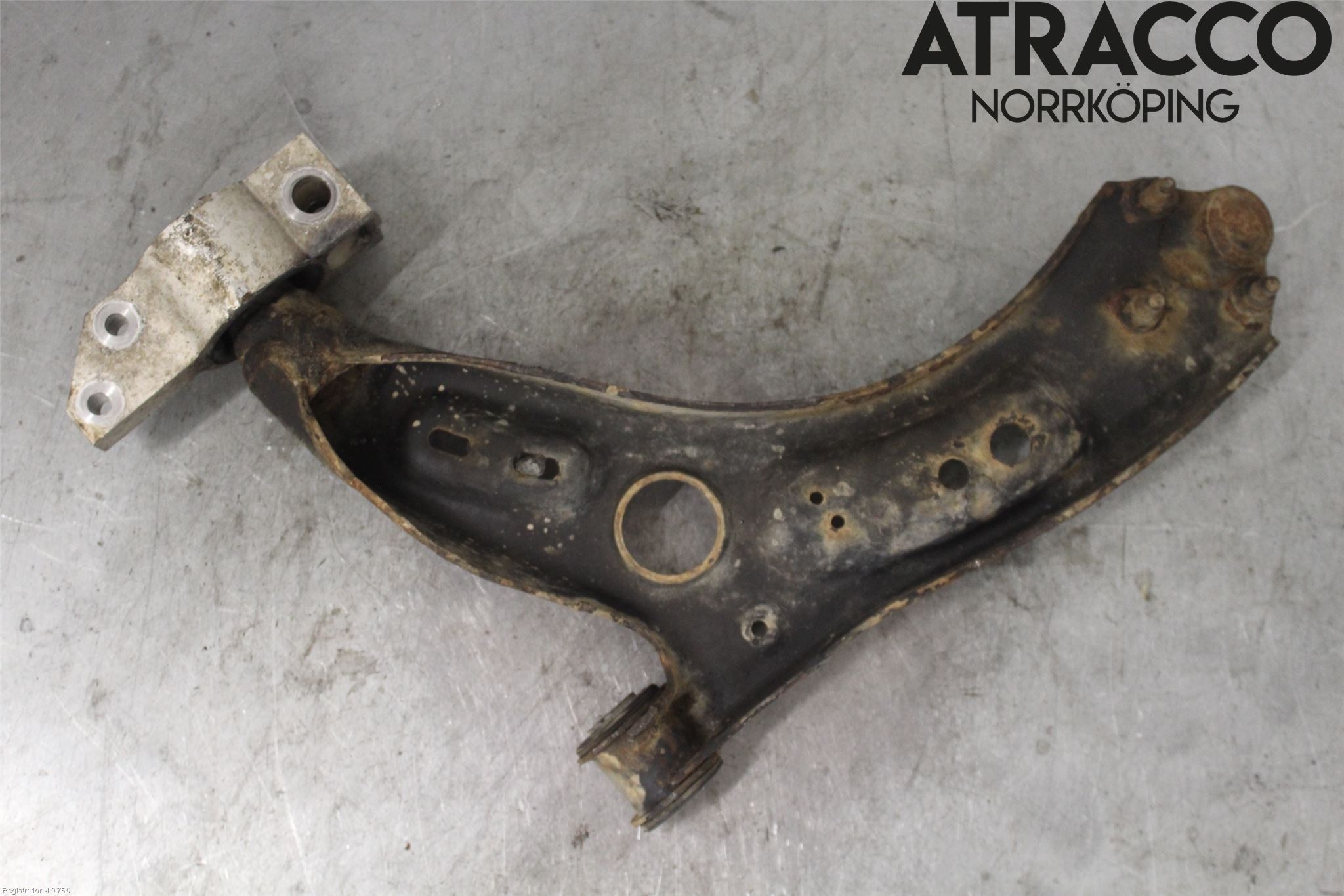 Skoda OCTAVIA (1Z) 05-13 Bärarm Fram Undre Hö