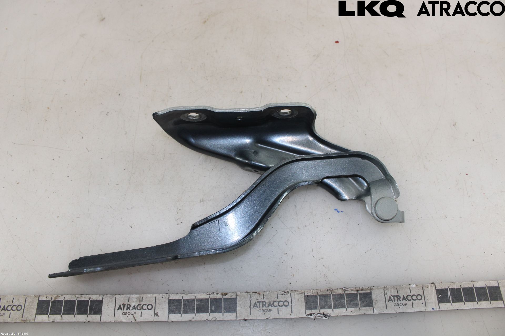 Skoda FABIA 15-21 Huvgångjärn