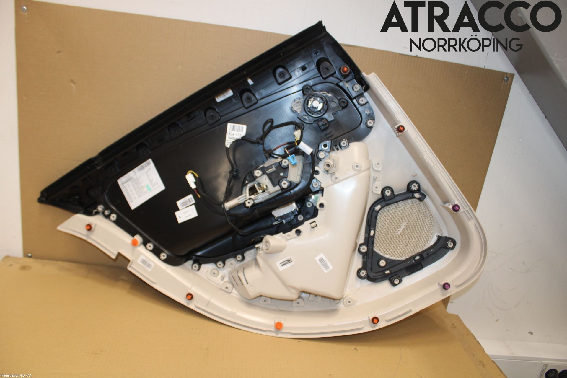 Mercedes-Benz MB A-KLASS (W177) 18- Dörrklädsel Hö