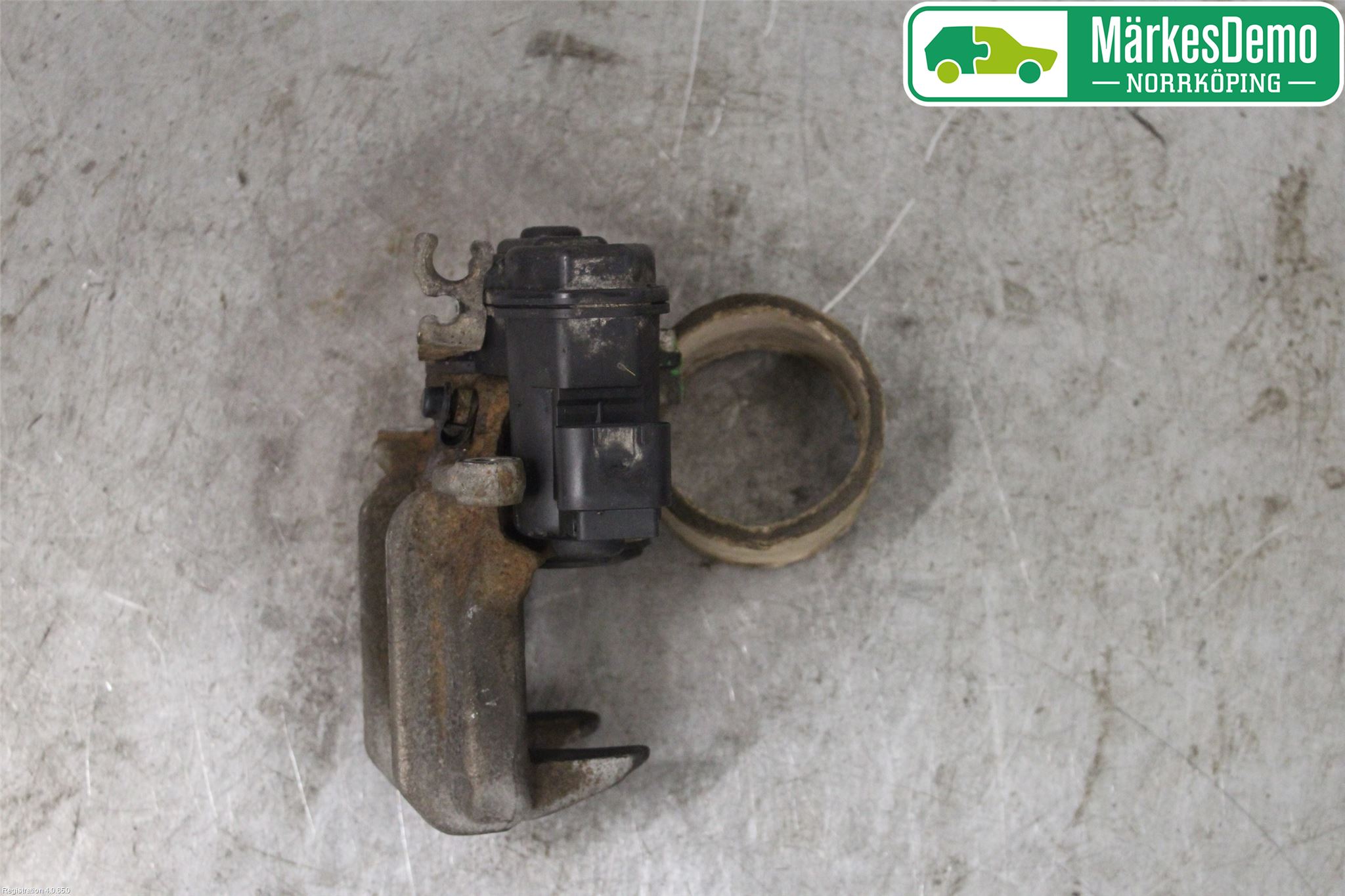 BMW 5 F10/F11/F18 09-17 Bromsok Bak Höger