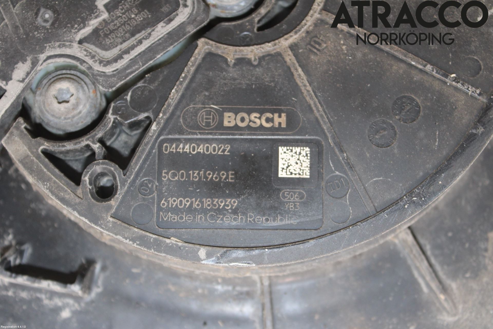 Volkswagen VW TOURAN 16- Adblue Tank