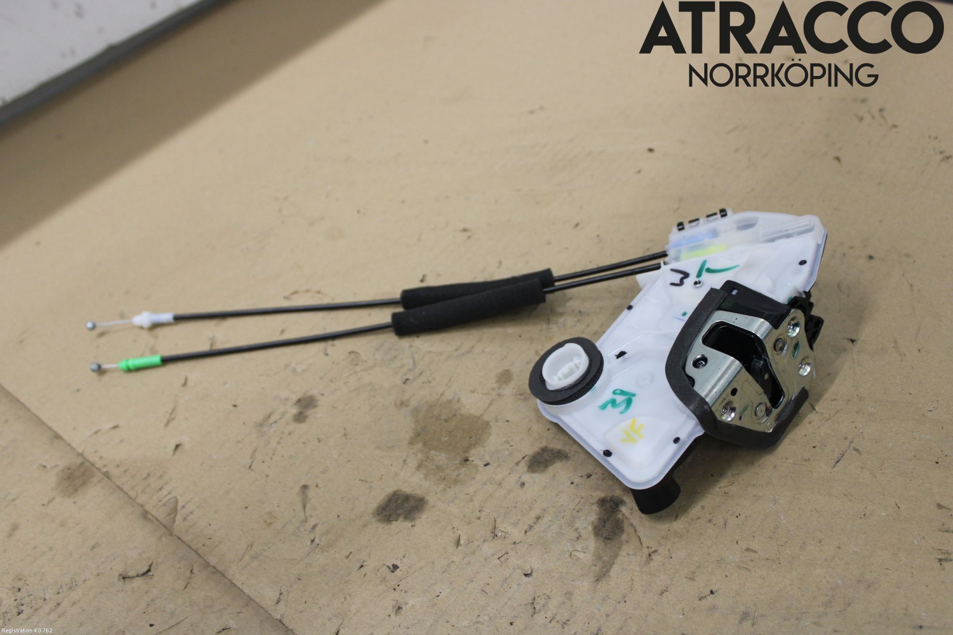 Toyota COROLLA 19- Låskista-Dörrlås