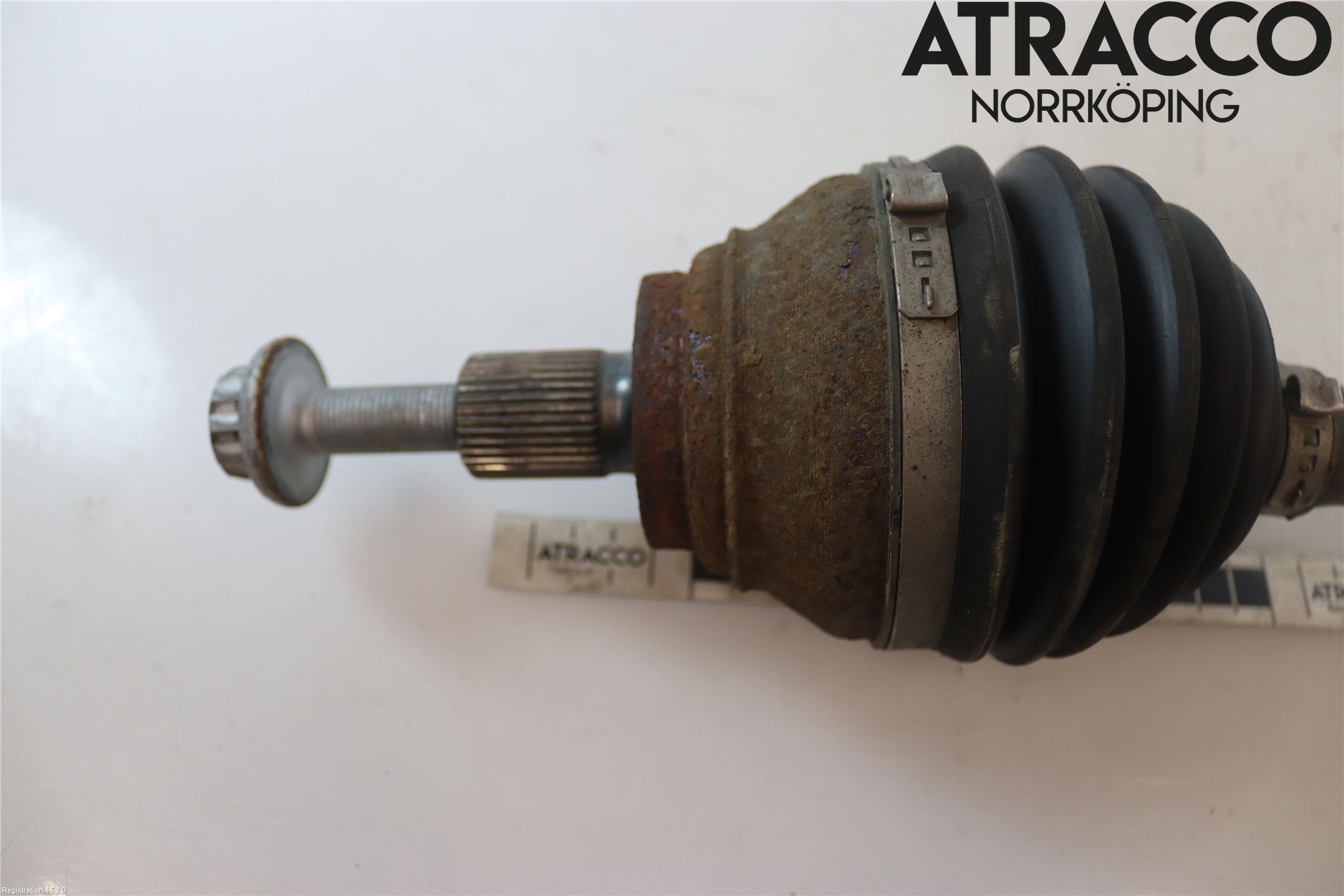 Volkswagen VW PASSAT 20-24 Drivaxel Fram Vänster