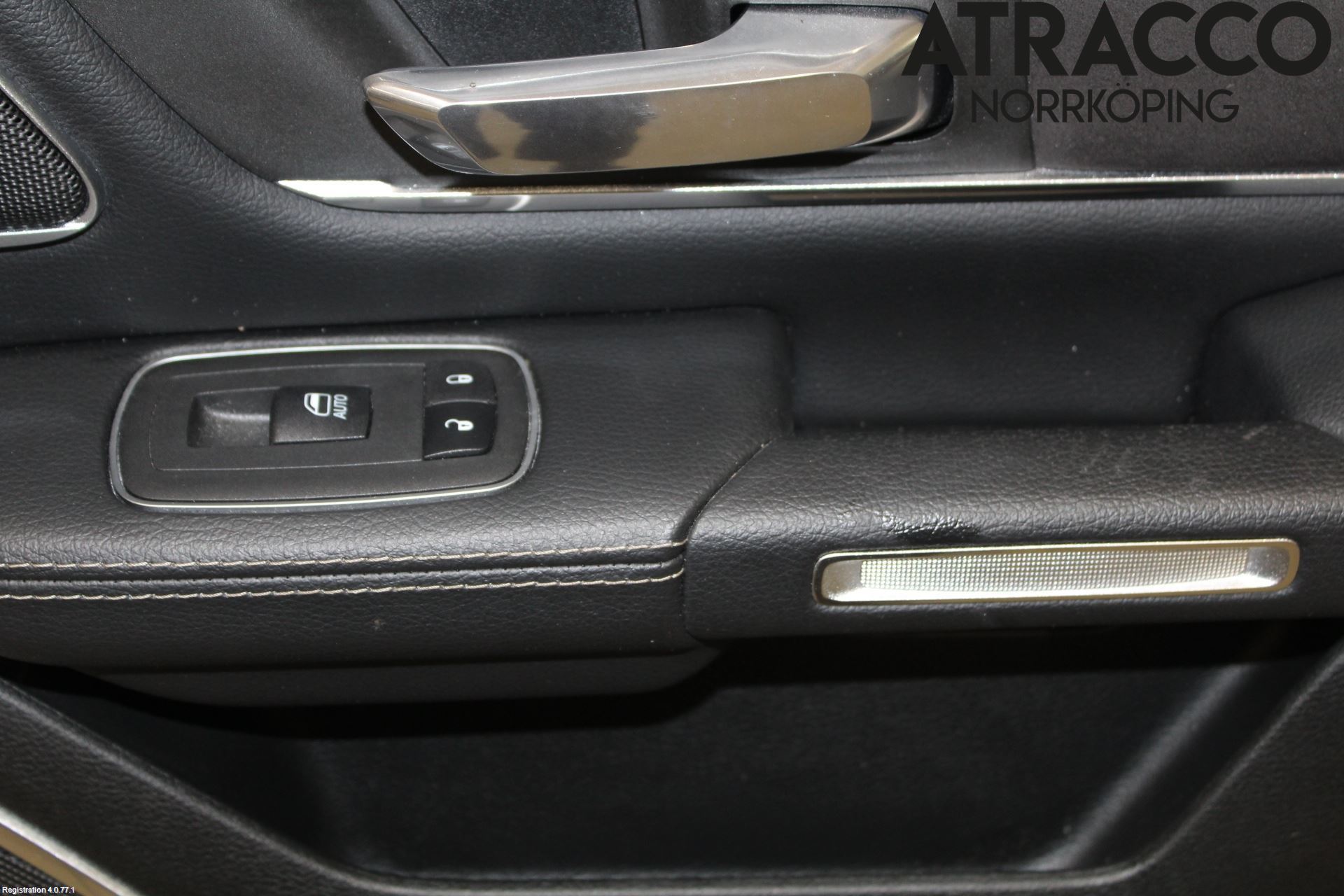 Dodge PICK UP RAM 81- Dörrklädsel Hö