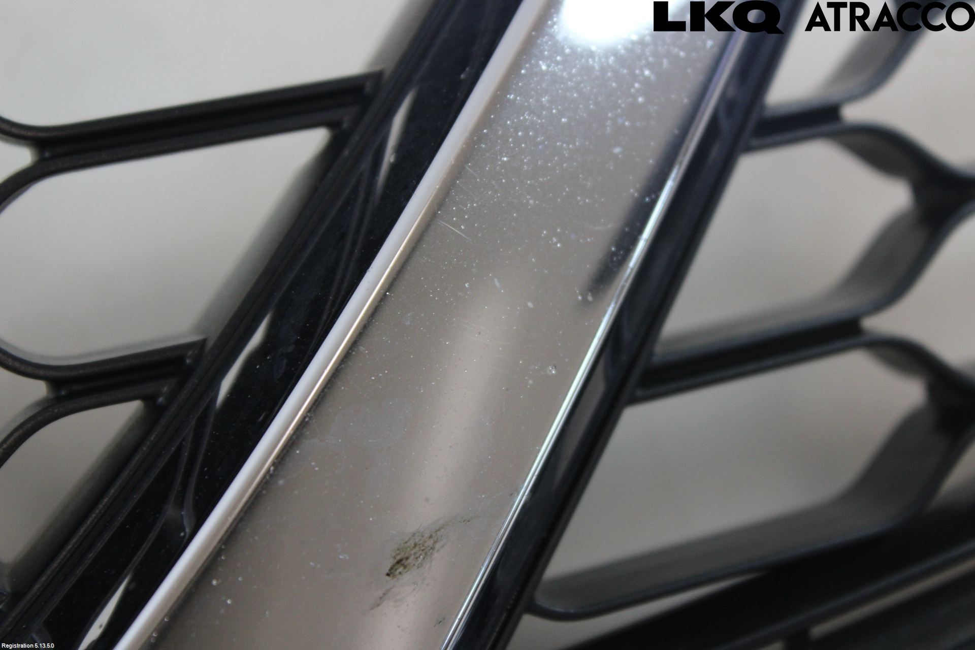 Nissan MICRA 11-16 Grill Komp