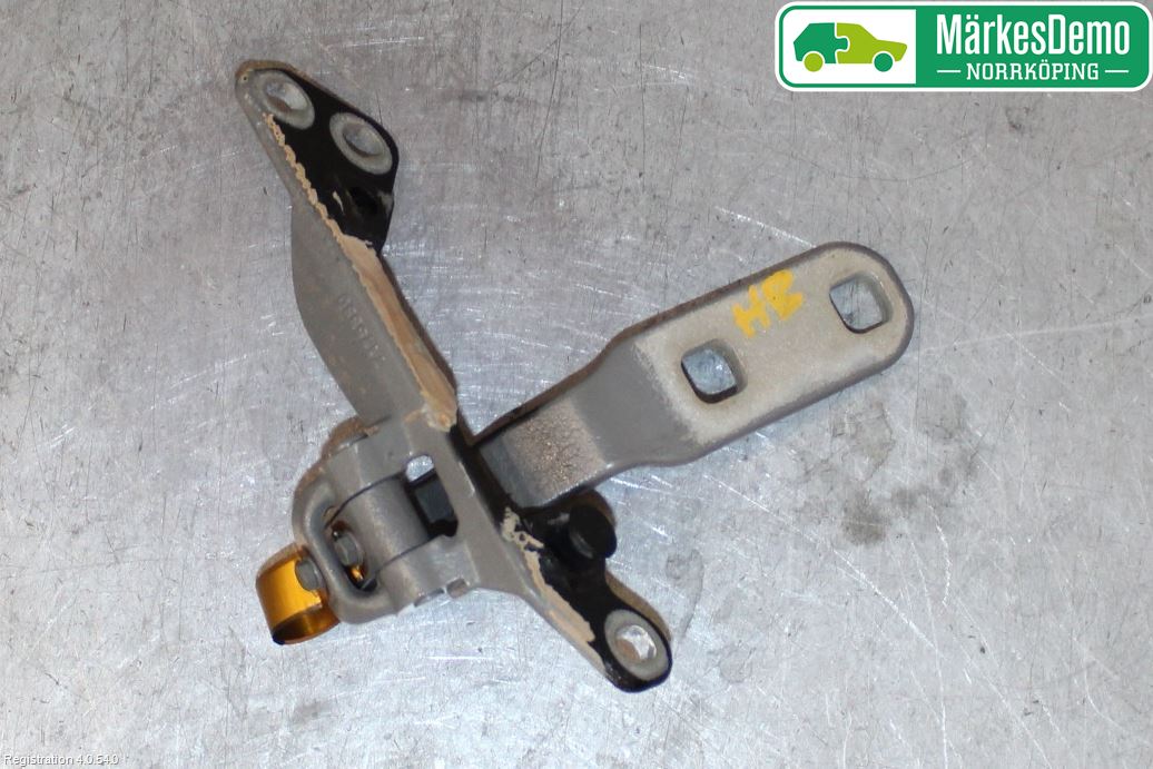 BMW X6 E71/E72   08-14 Bakluckegångjärn Hö