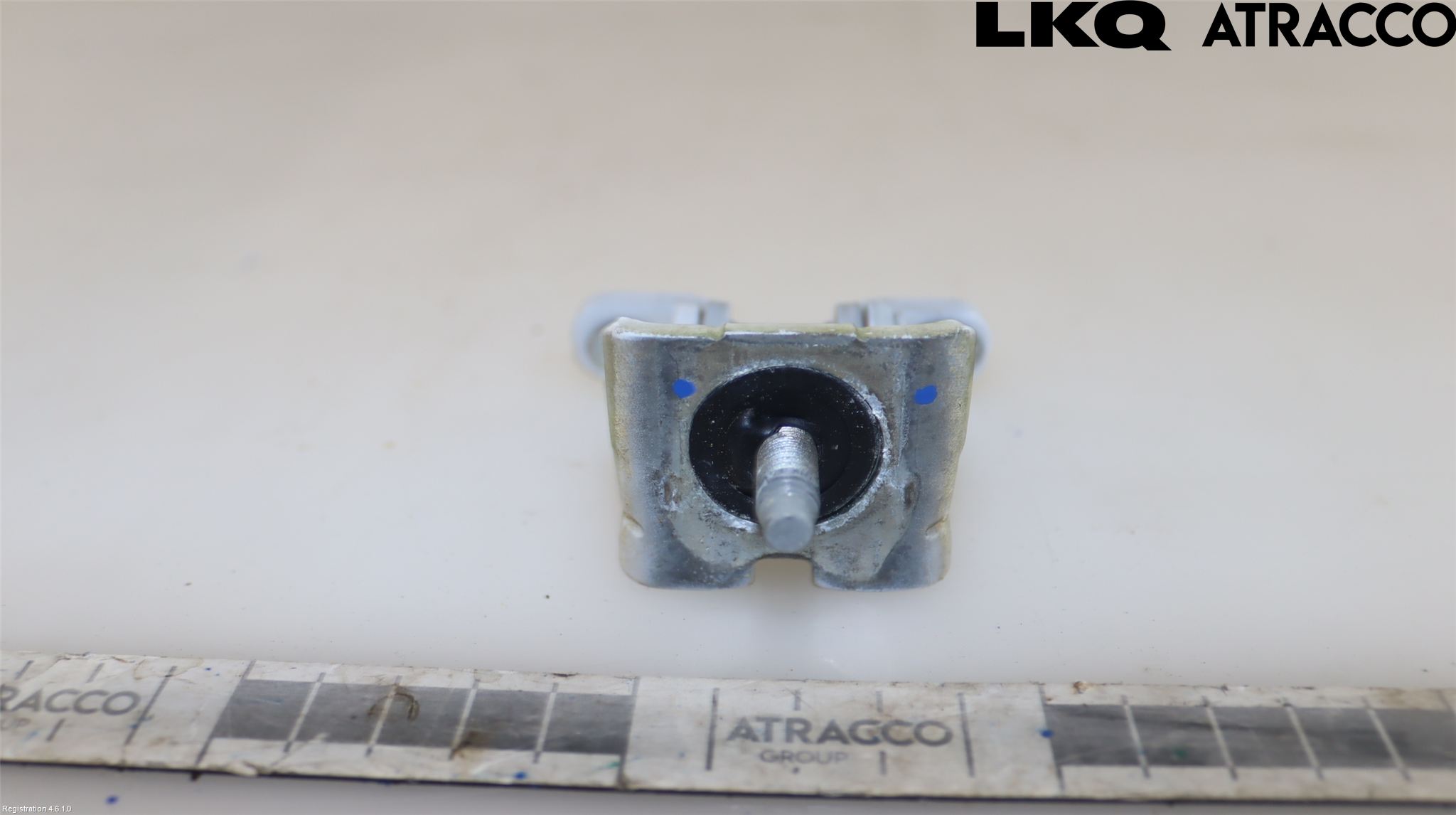 Seat ARONA Bakluckegångjärn Vä