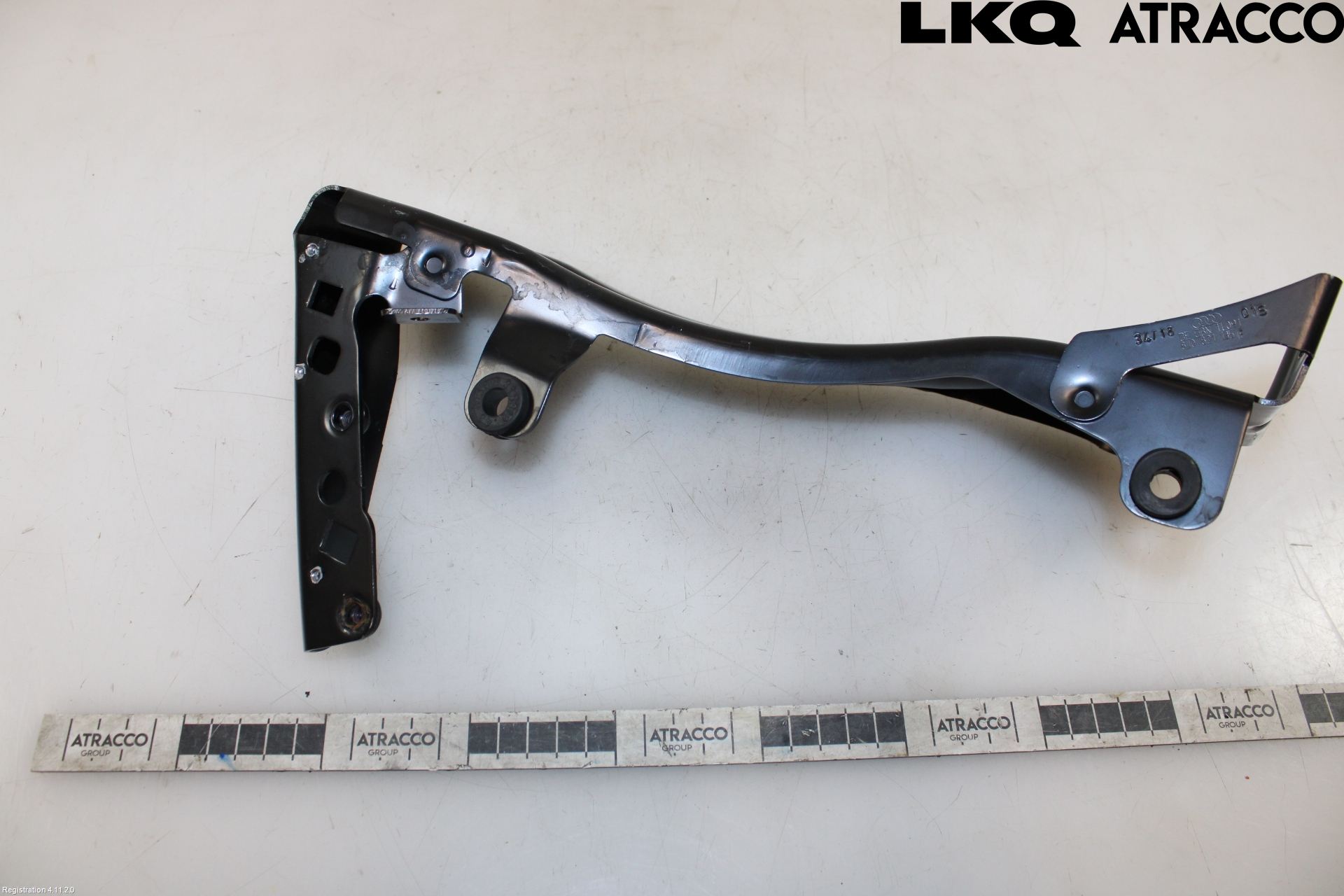 Audi TT/TTS 07-14 Skärmfäste Fram Vä