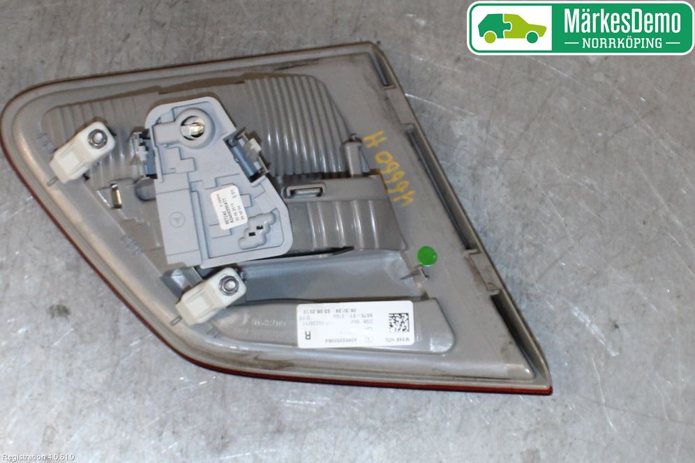 Mercedes-Benz MB B-KLASS (W246/W242) 12-19 Bakljus Lucka Hö