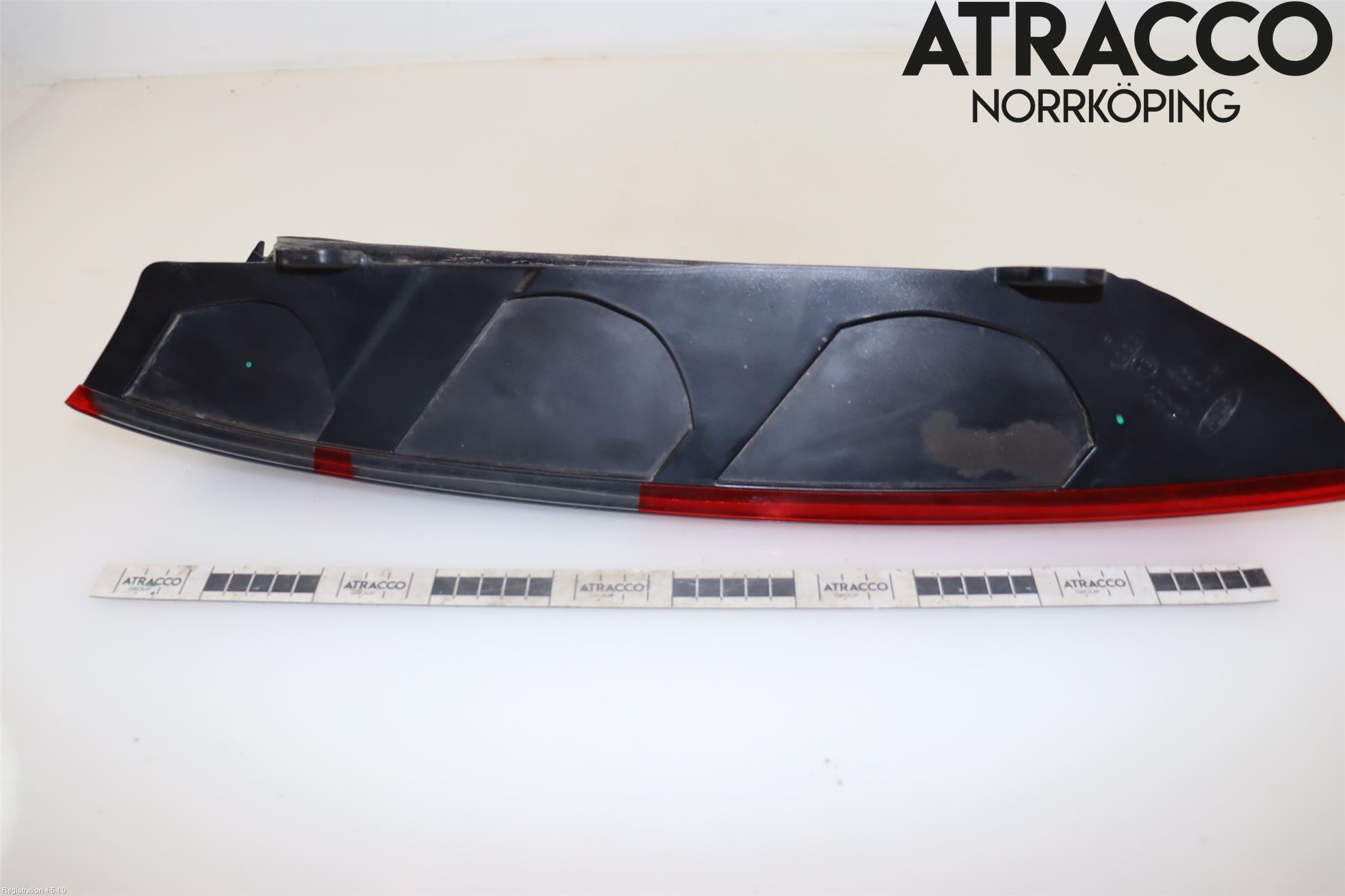 Ford FOCUS     04-07 Bakljus Höger