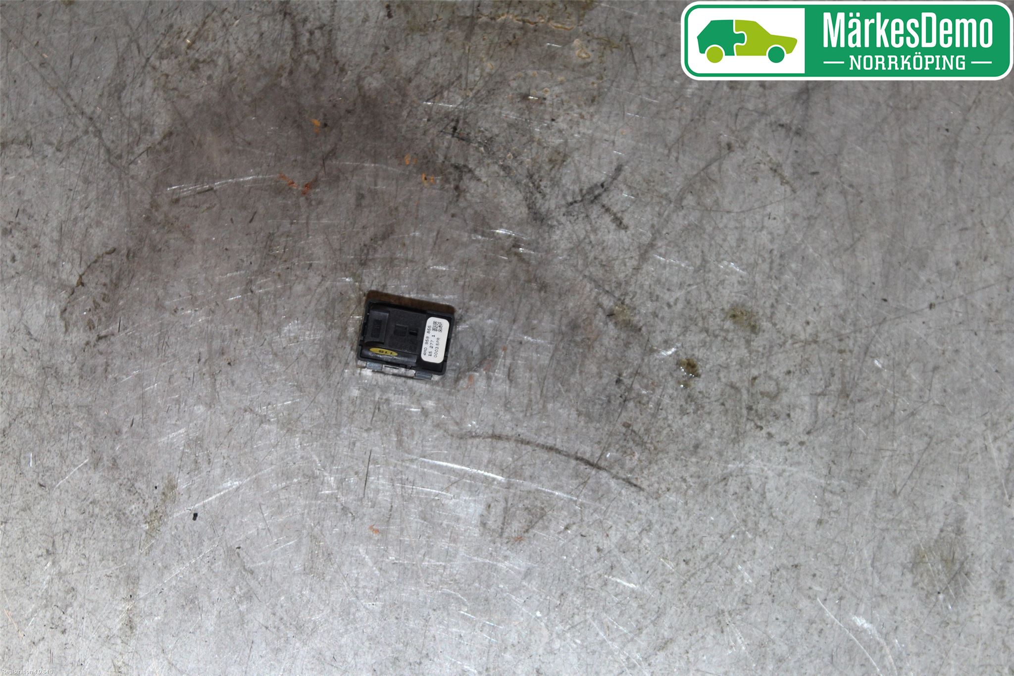 Audi A4/S4 B9 16-19 Strömställare Elhiss