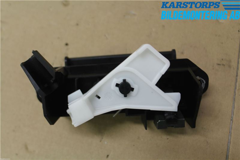 Toyota COROLLA 02-07 Bakluckehandtag