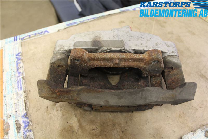 Volvo XC70 08-13 Bromsok Fram Höger