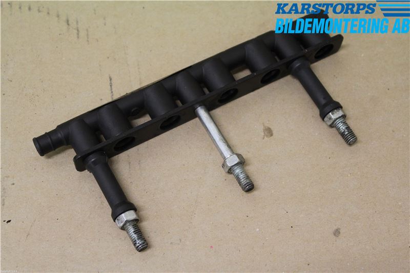 Volvo V70 08-13 Injspridarrör