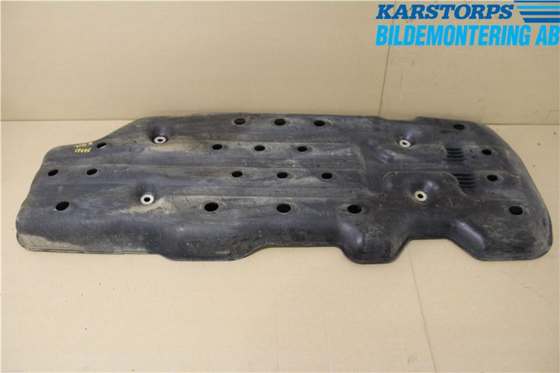 Toyota HILUX 05-16 Bränsletank Skyddsplåt