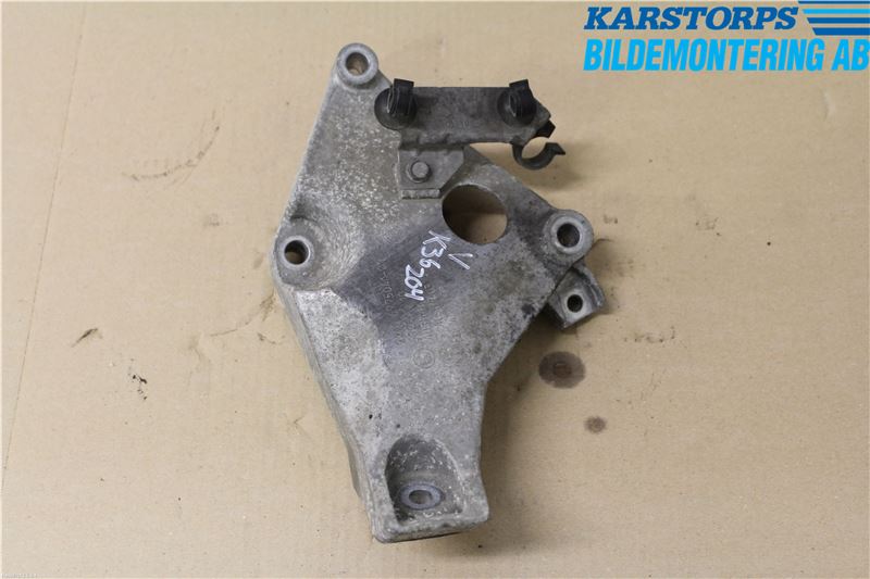 BMW 1 E87/81 5D/3D 03-11 Motorfäste