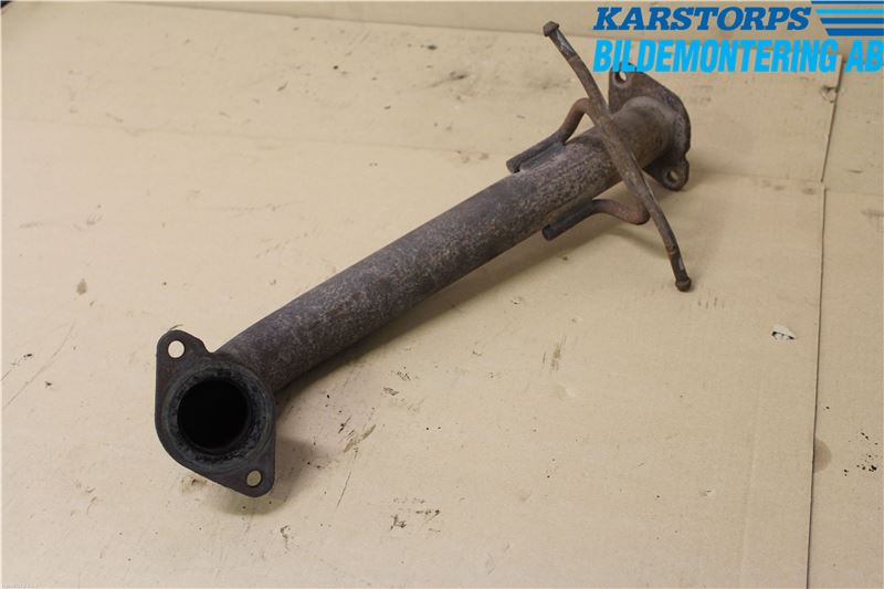 Volvo V70 08-13 Avgas Främre Rör