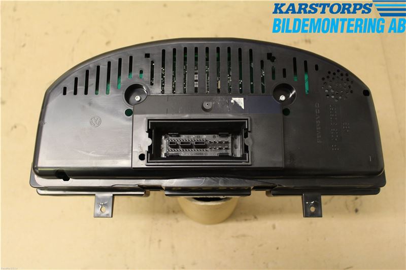 Volkswagen VW PASSAT 05-11 Instrument Komb