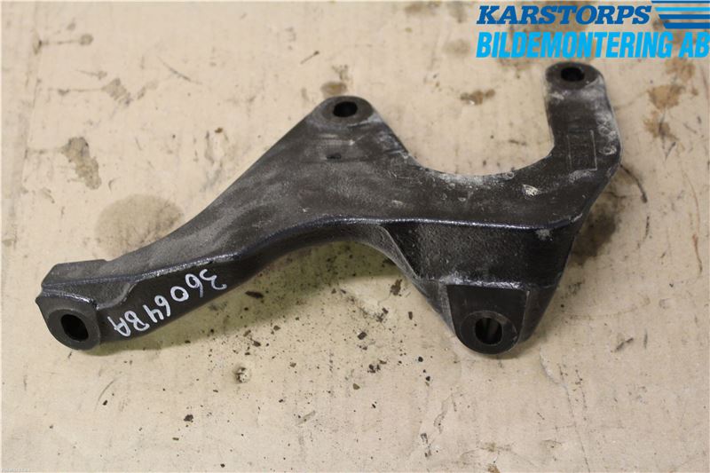 Volvo XC70 05-07 Växellådsfäste