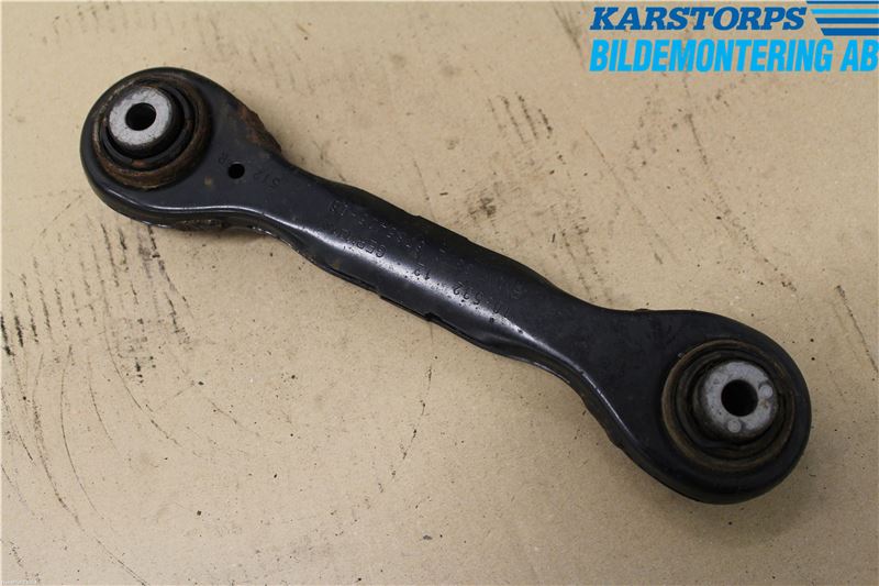 BMW 3 E90/91 SED/TOU 05-12 Bärarm Bak Övre Höger