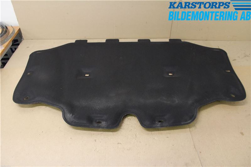 Volvo V60 14-18 Huvisolering