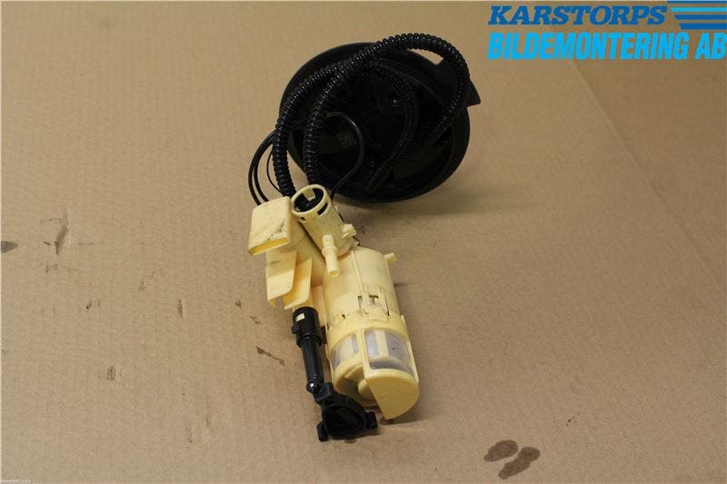 Mercedes-Benz MB C-KLASS (W205) 14-21 Bränslepump El