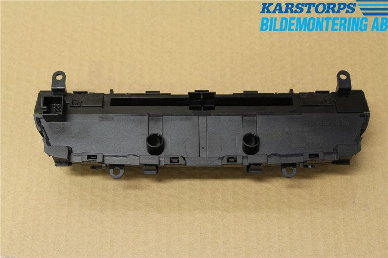 Mercedes-Benz MB C-KLASS (W205) 14-21 Cd Radio - Multimediapanel