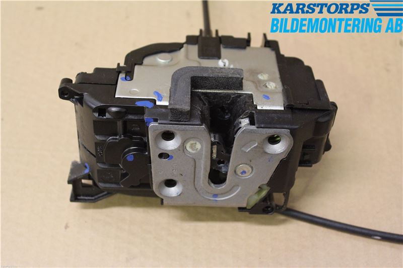 Renault CLIO III  09-12 Låskista-Dörrlås