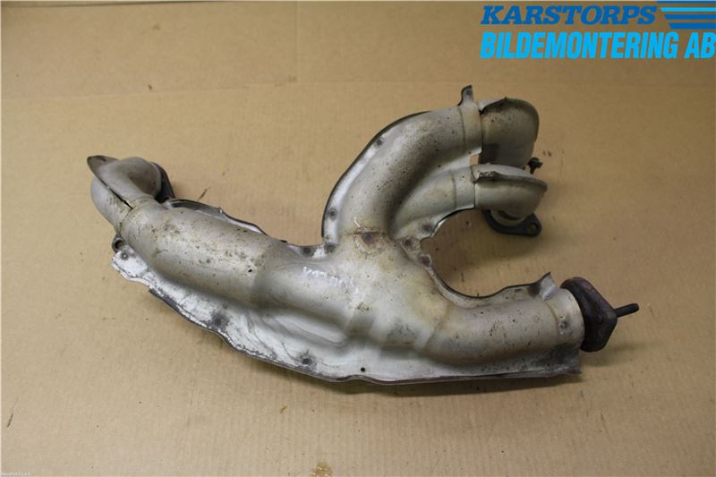 Subaru LEGACY    04-06 Avgas Främre Rör