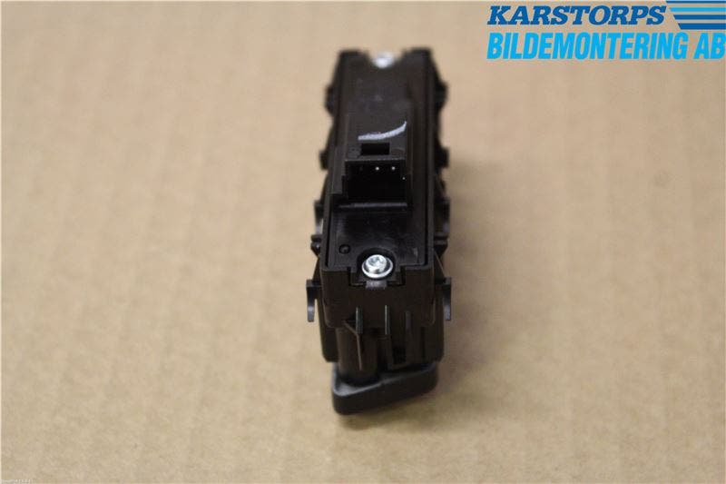 Mercedes-Benz MB A-KLASS (W176) 13-18 Strömställare Centrallås