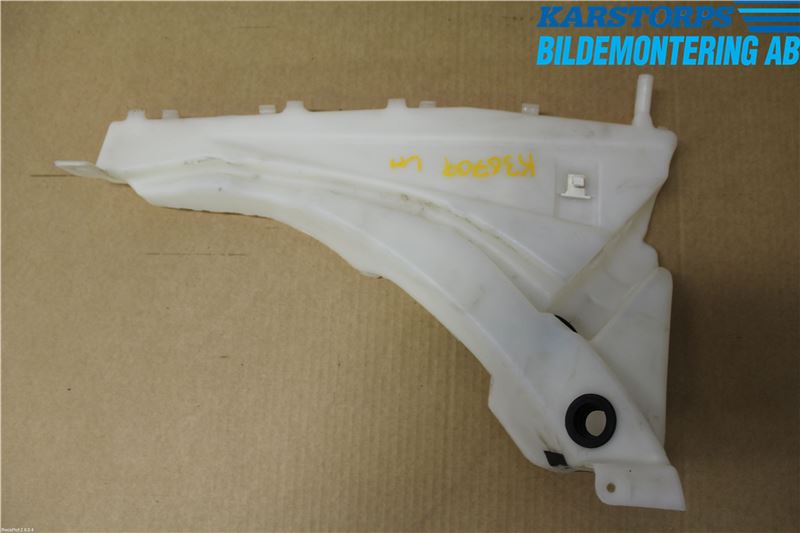 Volvo C30 07-10 Spolartank Vindruta-Strål