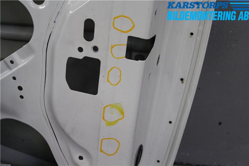 BMW 1 E87/81 5D/3D 03-11 Dörr 2D Höger