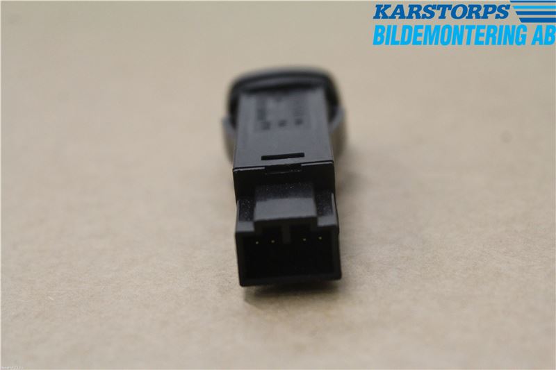 Volvo V40 12-19 Strömställare Varnings