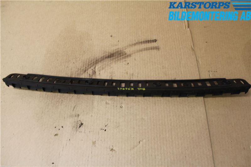 Volkswagen VW JETTA V 06-10 Stötfångardel Bak Mitt