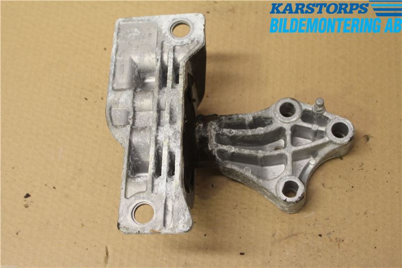 Renault CLIO III  09-12 Motorfäste