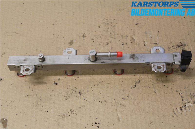 BMW 3 E46      98-05 Inj. Fuelrail