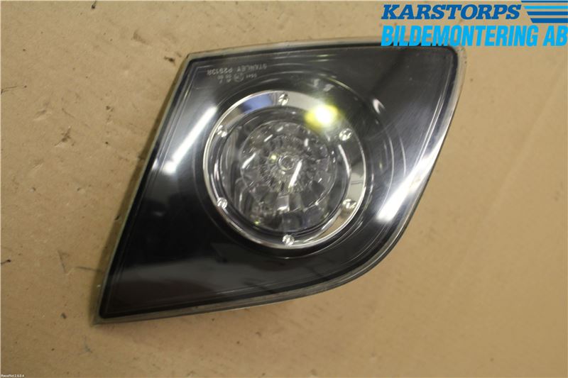 Mazda 3 I 03-06 Bakljus Lucka Hö