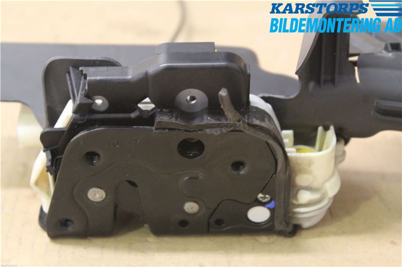 Audi A4/S4 05-07 Låskista-Dörrlås