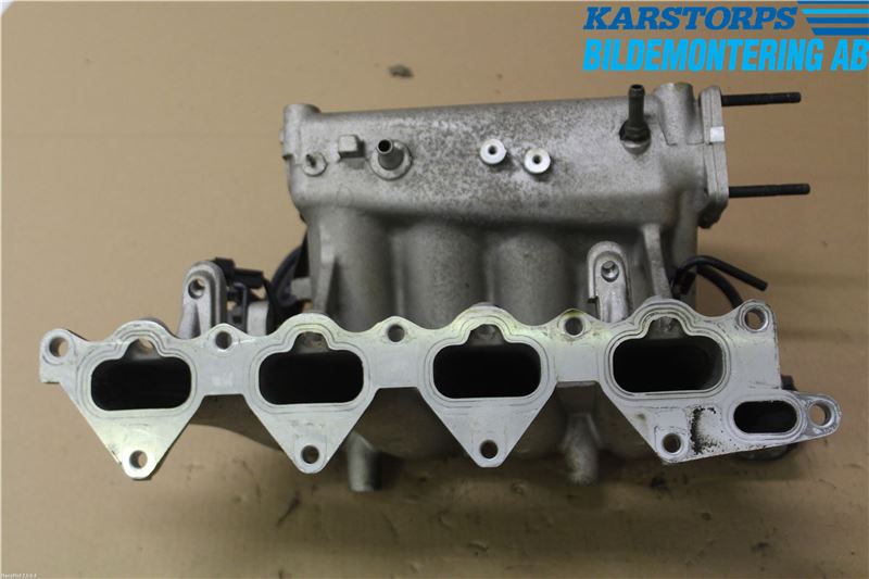 Hyundai SANTA FE  00-06 Grenrör Insug