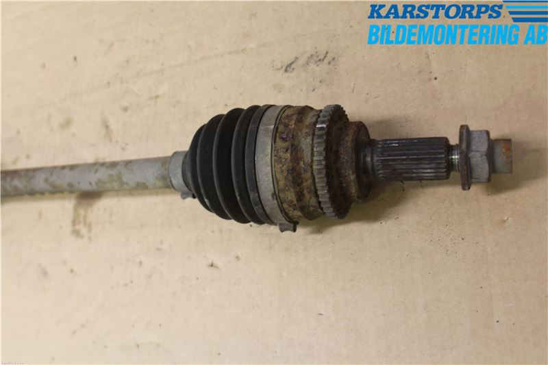 Suzuki SWIFT 05-10 Drivaxel Fram Vänster