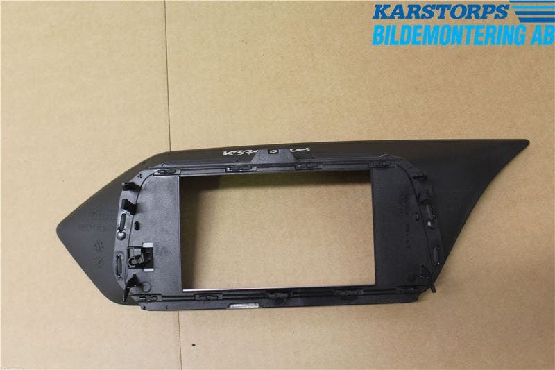 Mercedes-Benz MB E-KLASS (W212) 09-16 Strömställare Färddator