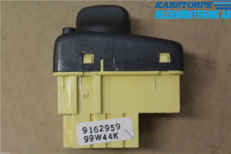 Volvo S70/V70/XC  97-00 Strömställare Färddator