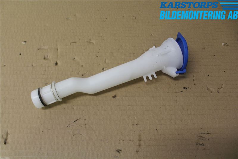 Volvo V40 12-19 Spolartank Påfyllningsrör