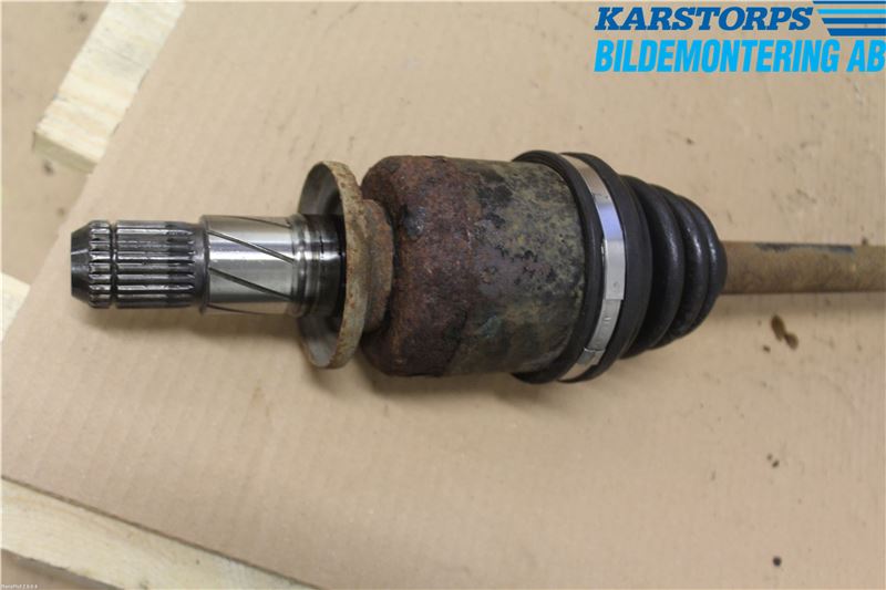 Subaru OUTBACK   07-09 Drivaxel Bak Höger