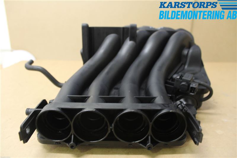 Audi A3/S3     96-03 Grenrör Insug