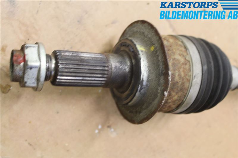 Suzuki SX4 06-09 Drivaxel Fram Vänster