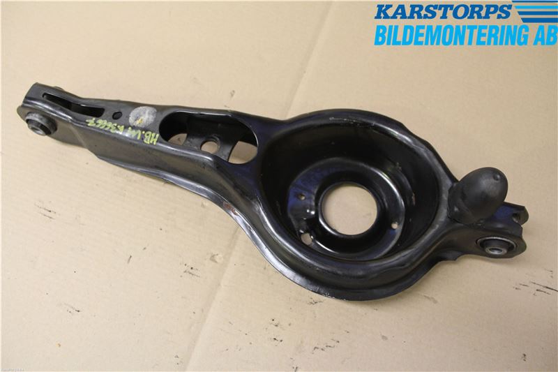 Volvo V40 12-19 Bärarm Bak Höger