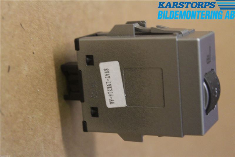 Ford FOCUS 08-11 Strömställare Stolvärme